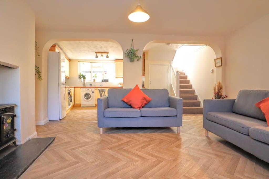 4 Bed Home 3 Mins From Harbour + Sandy Beach Φόλκστοουν Εξωτερικό φωτογραφία