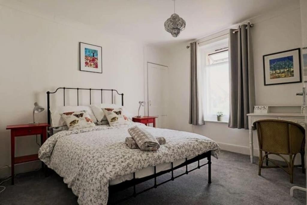 4 Bed Home 3 Mins From Harbour + Sandy Beach Φόλκστοουν Εξωτερικό φωτογραφία