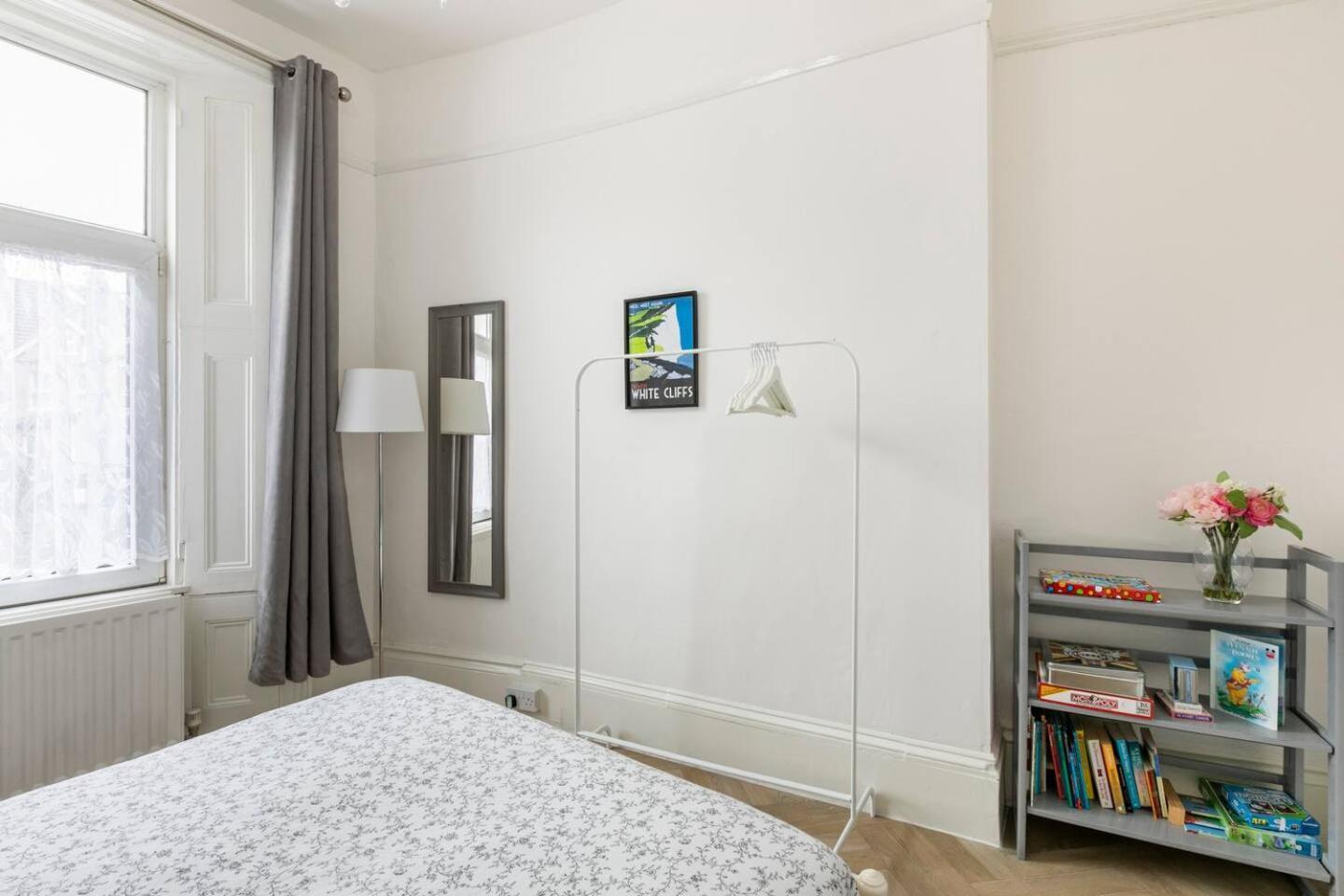 4 Bed Home 3 Mins From Harbour + Sandy Beach Φόλκστοουν Εξωτερικό φωτογραφία