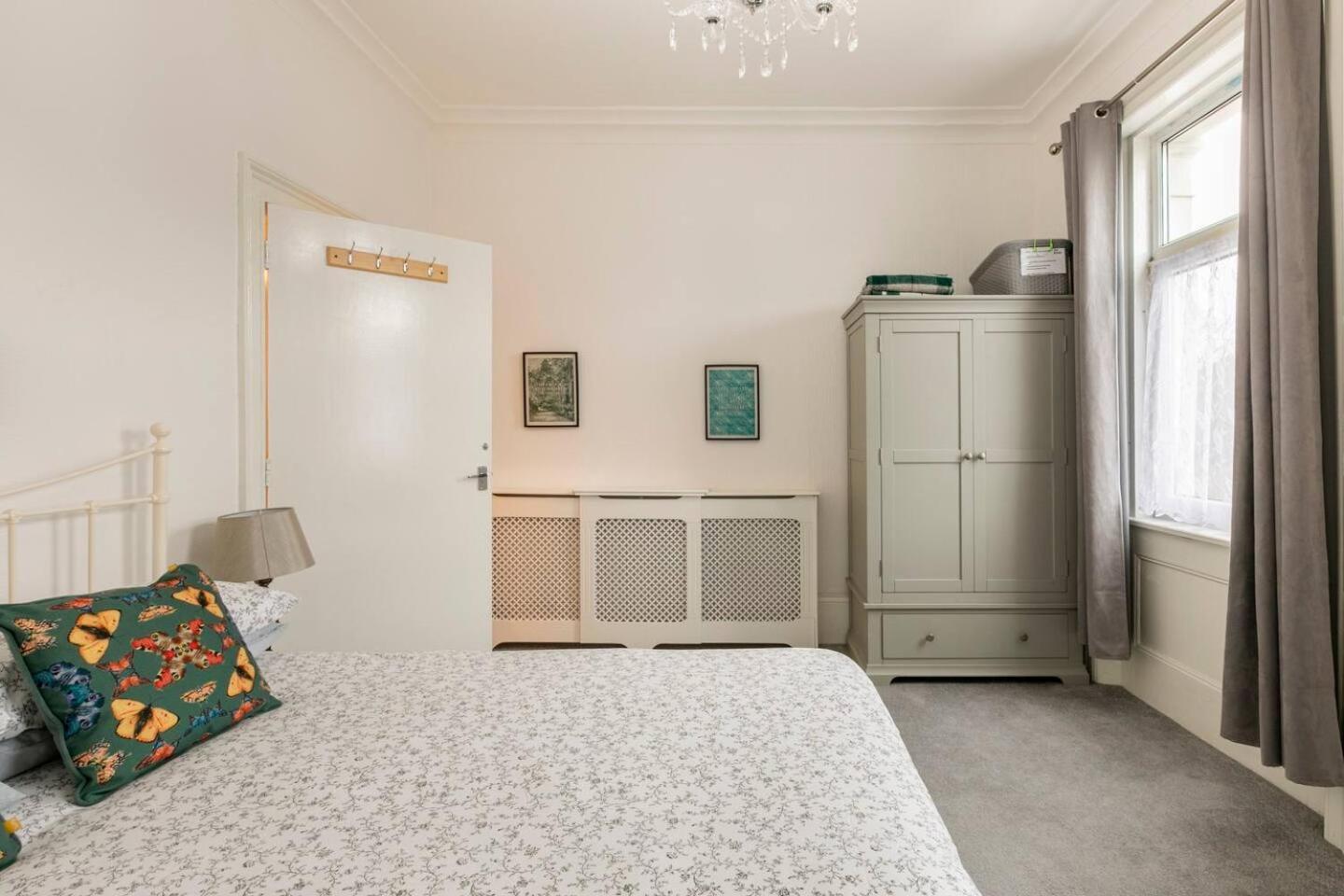 4 Bed Home 3 Mins From Harbour + Sandy Beach Φόλκστοουν Εξωτερικό φωτογραφία